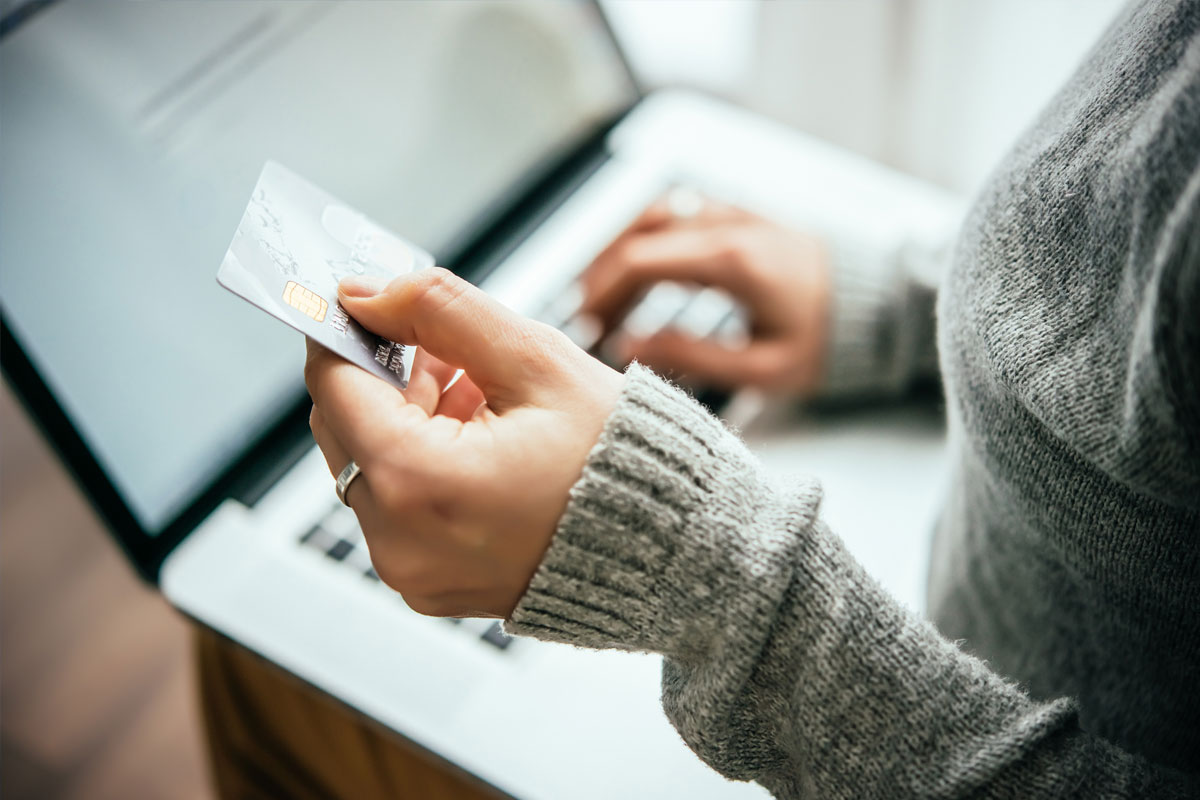 woman-shopping-online-credit-card